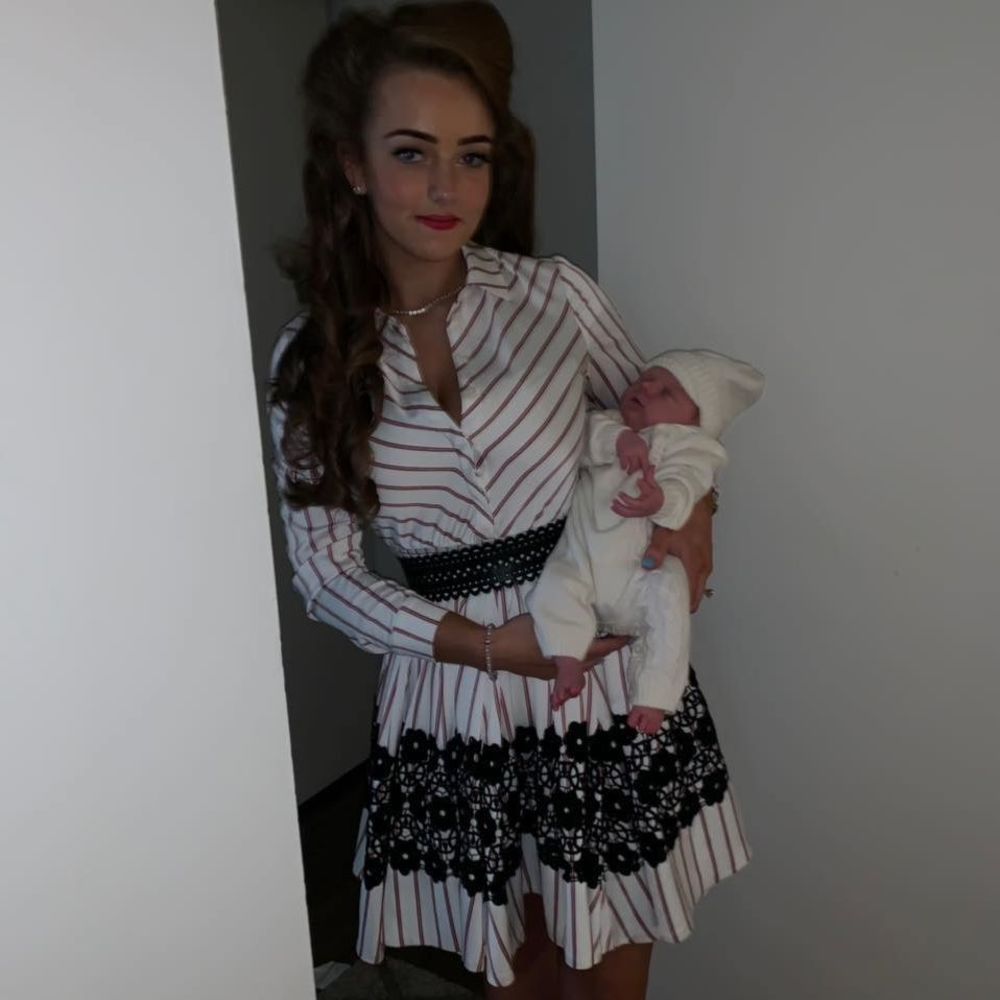 Meet your Posher, Elizabeth